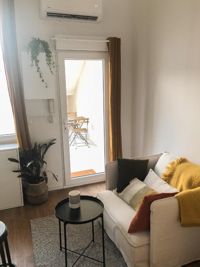 Studio Climatise - Gare - Centre Ville Nîmes Exteriör bild