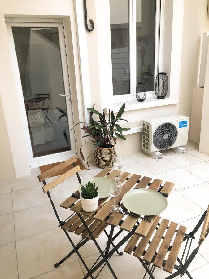 Studio Climatise - Gare - Centre Ville Nîmes Exteriör bild